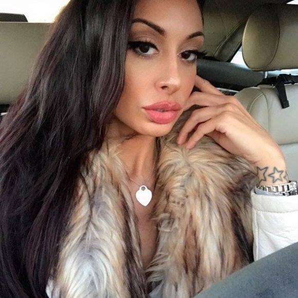 Meet your Posher, Casey - Picture 1 of 1